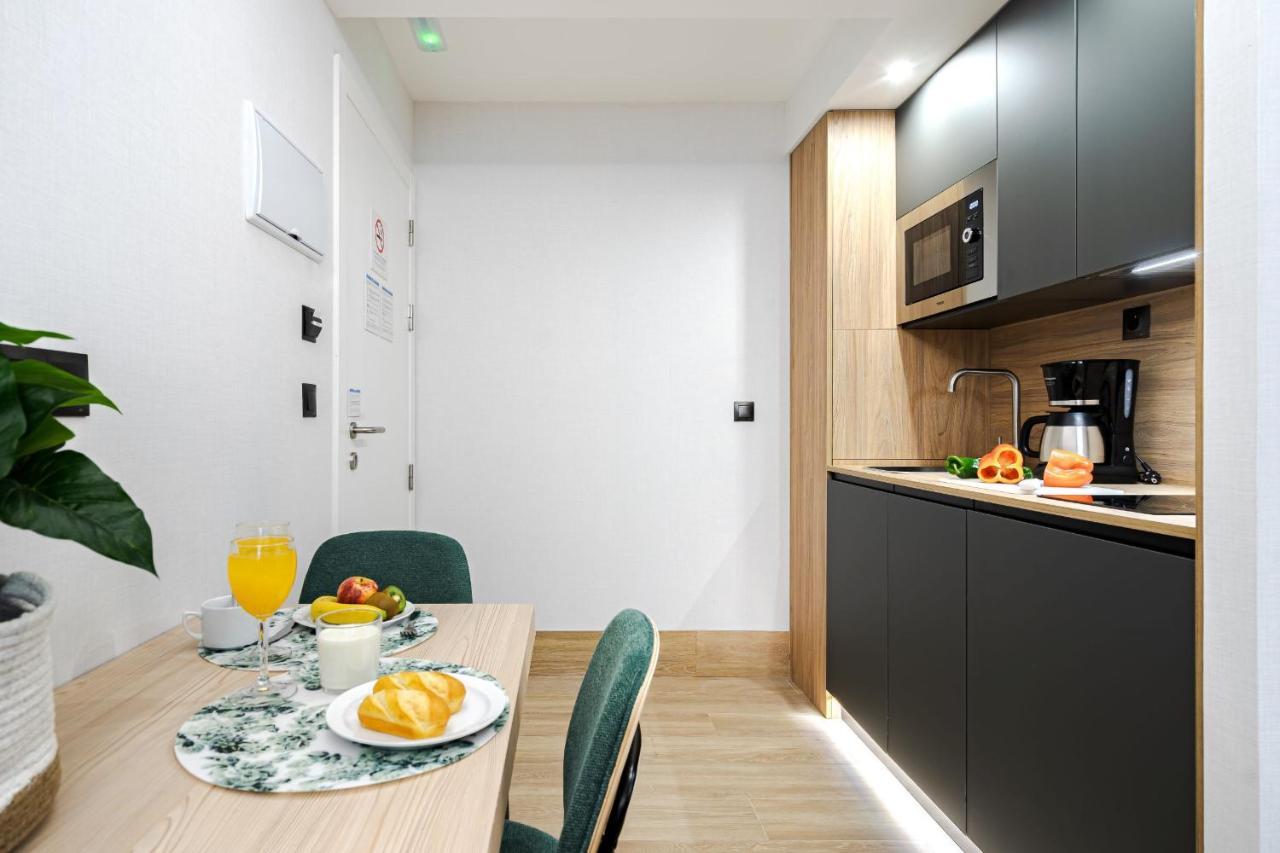 Feelathome Ventas Suites Madrid Ngoại thất bức ảnh